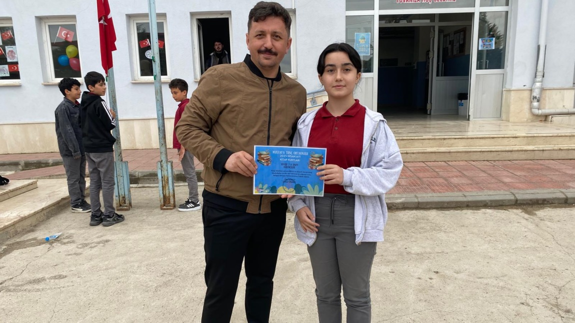 NİSAN AYI EN ÇOK OKUYAN KİTAP OKUYAN SINIFIMIZ BELLİ OLDU