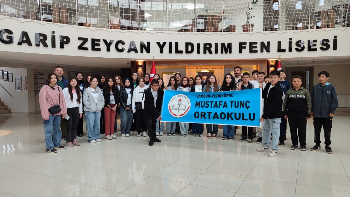 OKULUMUZ 7-A 8-A ve 8-B SINIFI ÖĞRENCİLERİYLE PROJE OKULLARI TANITIM GEZİSİ 